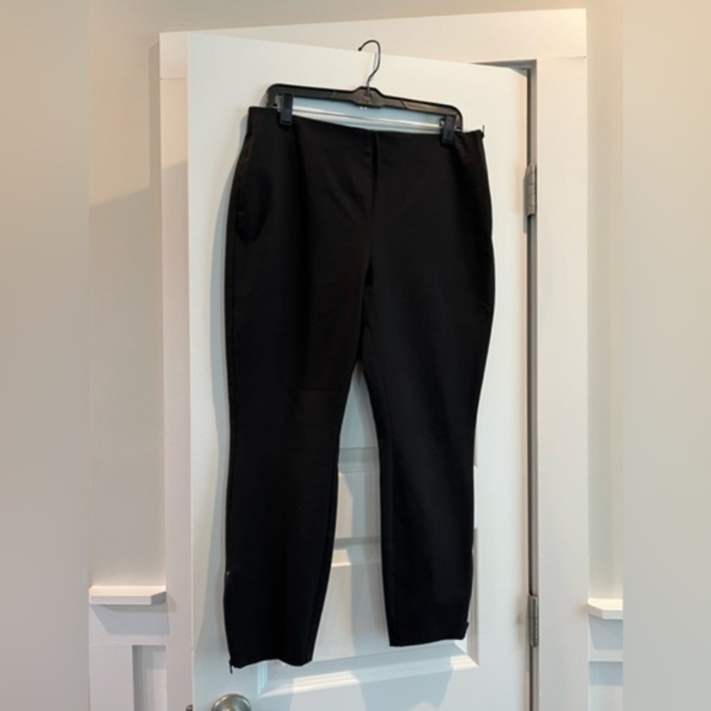 White House Black Market Women's Black The Skinny Crop Ankle Zip Pants - Size 12